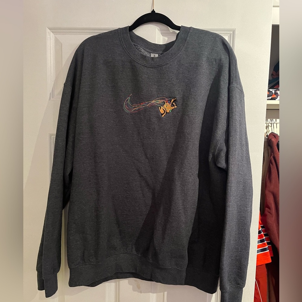Men’s Nike Swoosh Avengers Crewneck